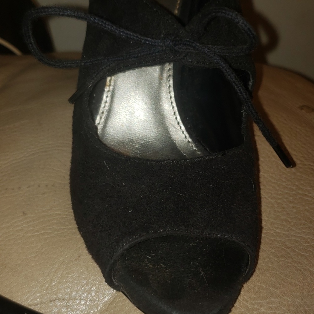 High heels - Picture 4 of 4